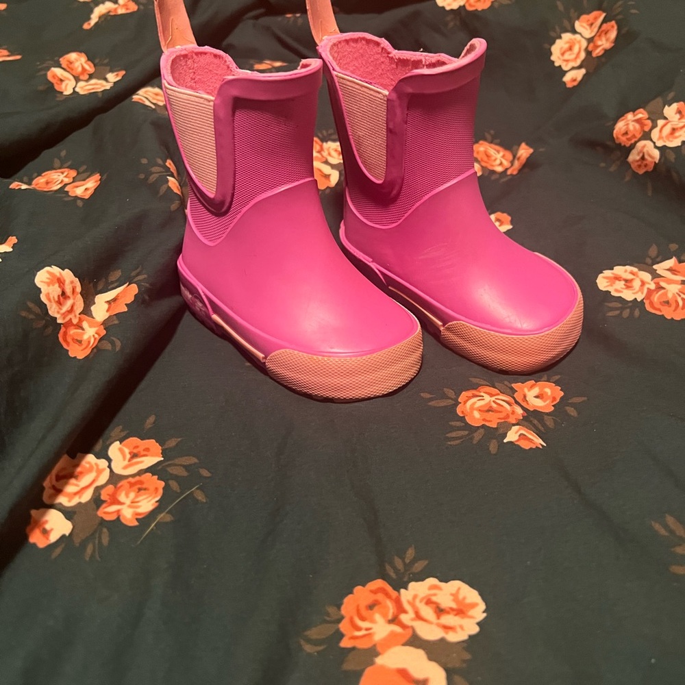 Pink kamik rain boots (baby)